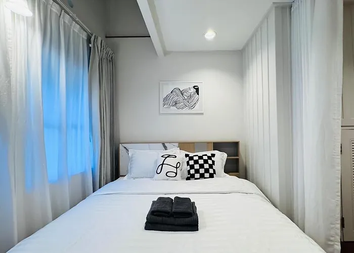 Chinatown 3br Townhouse,mrt Nearby&family Friendly