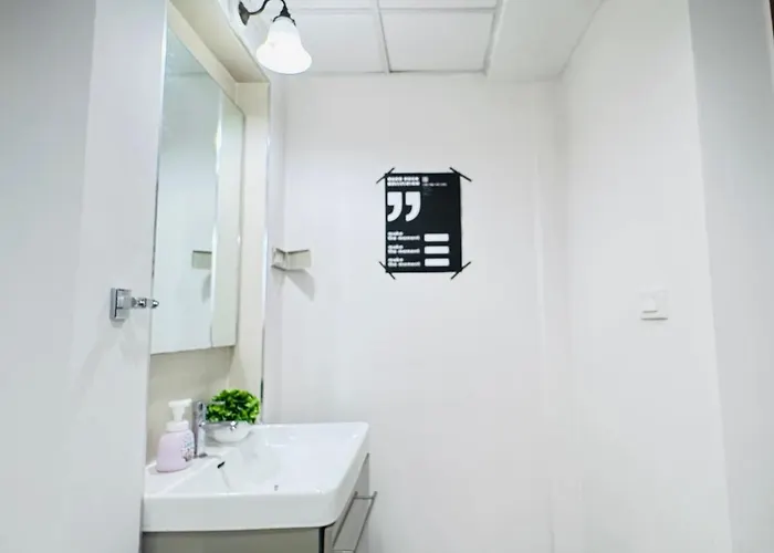 Chinatown 3br Townhouse,mrt Nearby&family Friendly *